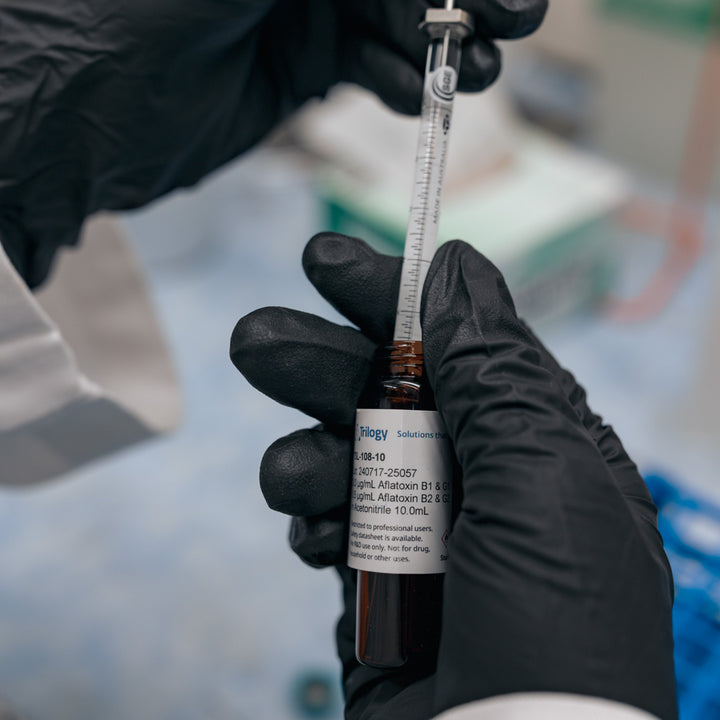 1ug/mL Ochratoxin A in methanol